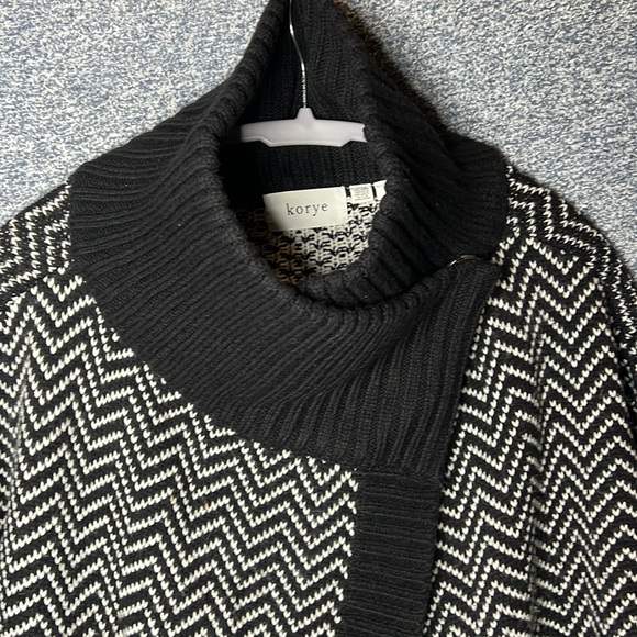 Korye long snap neck sweater with pockets, Size L - Picture 2 of 5